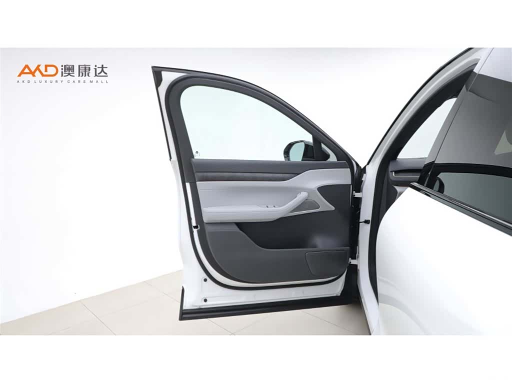 NIO ES8, 2023 11