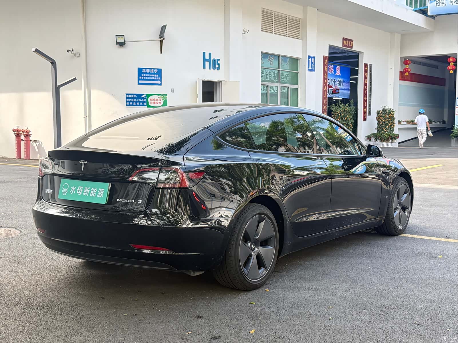 Tesla Model 3, 2022 4