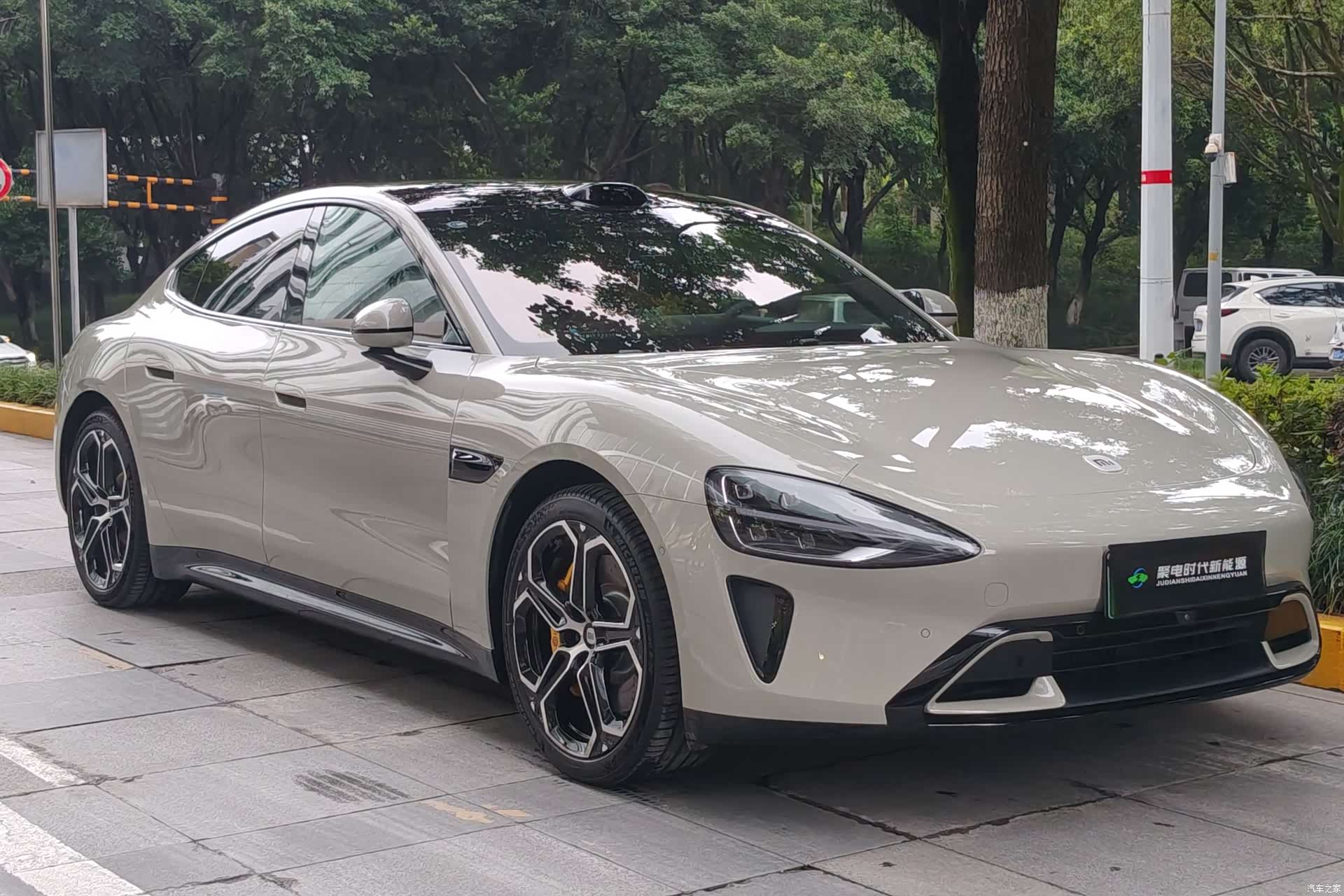 Xiaomi SU7, 2025 4