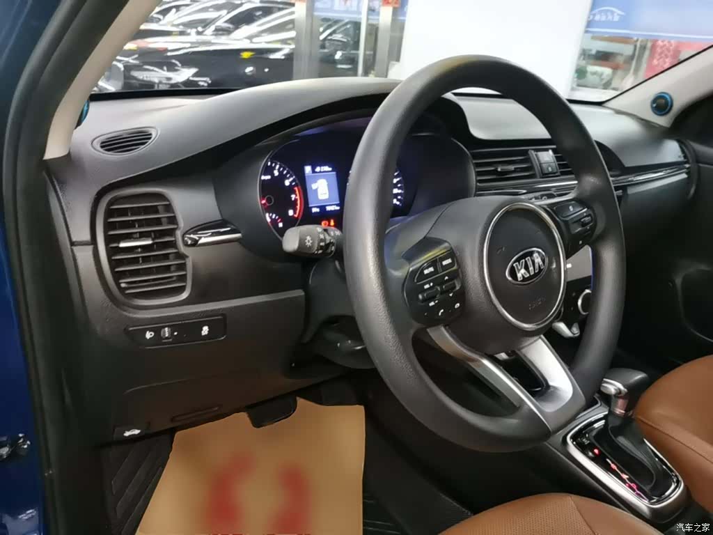 Kia KX, 2019 10