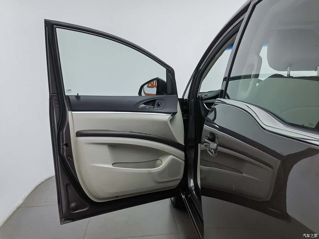 Buick GL8, 2021 8