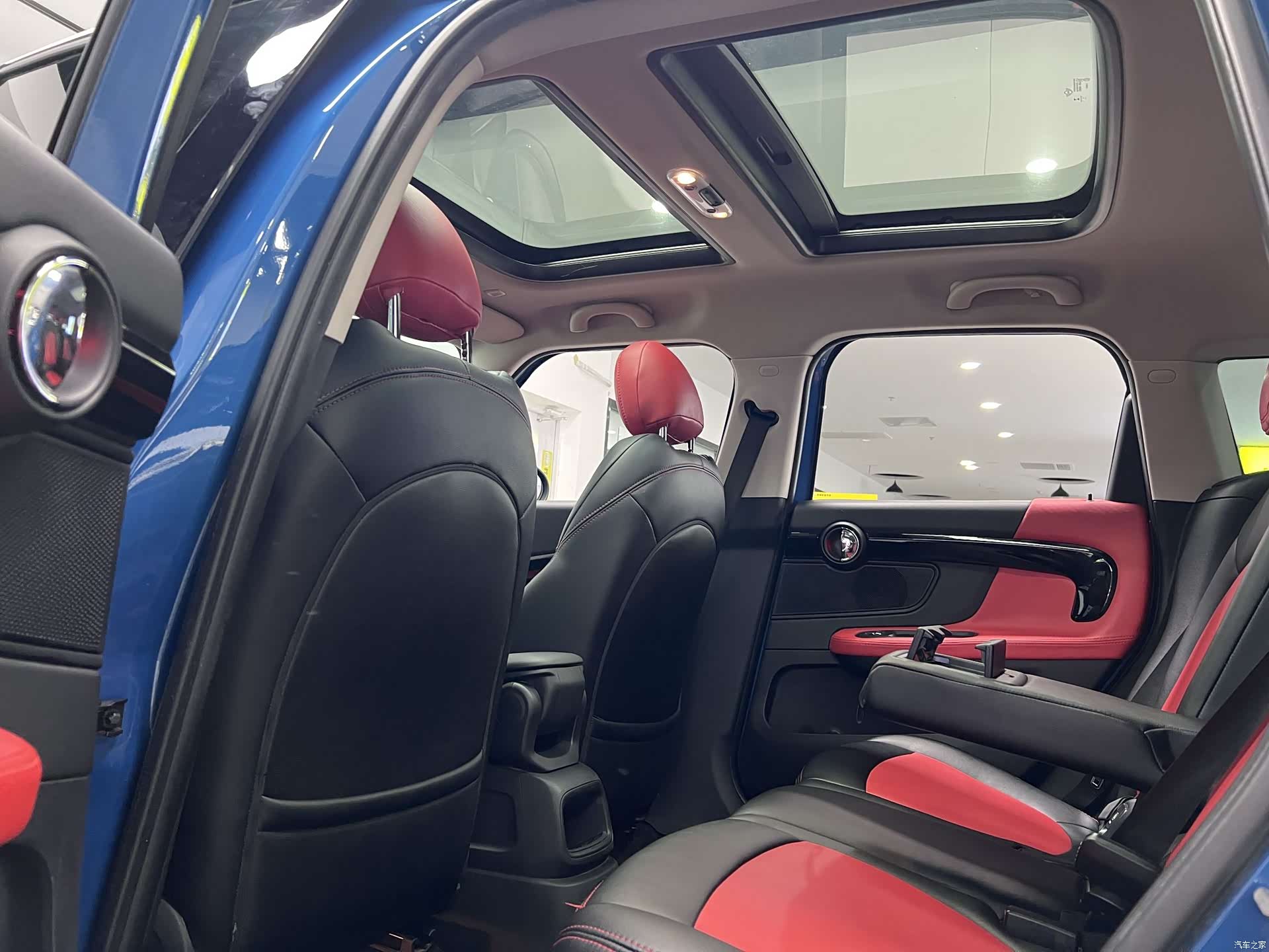 Mini Countryman, 2019 18
