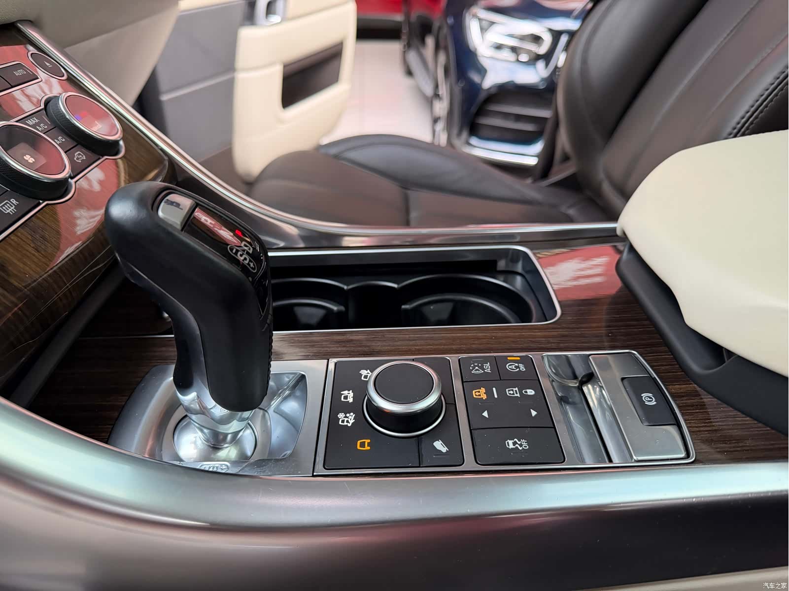 Land Rover Range Rover, 2016 24