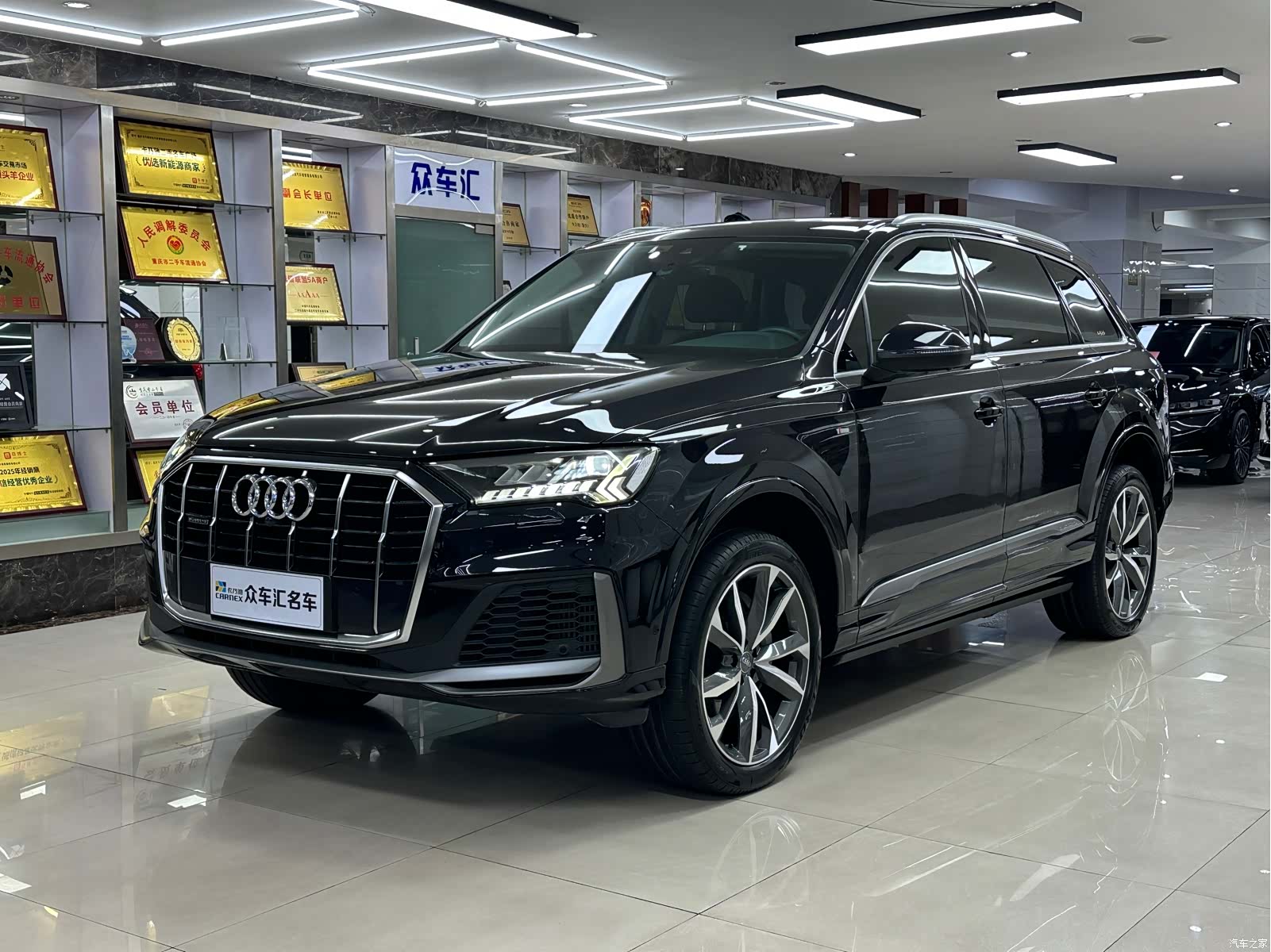 Audi Q7, 2020 1