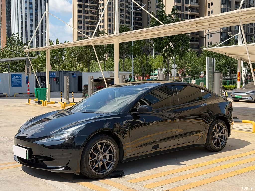 Tesla Model 3, 2022 1