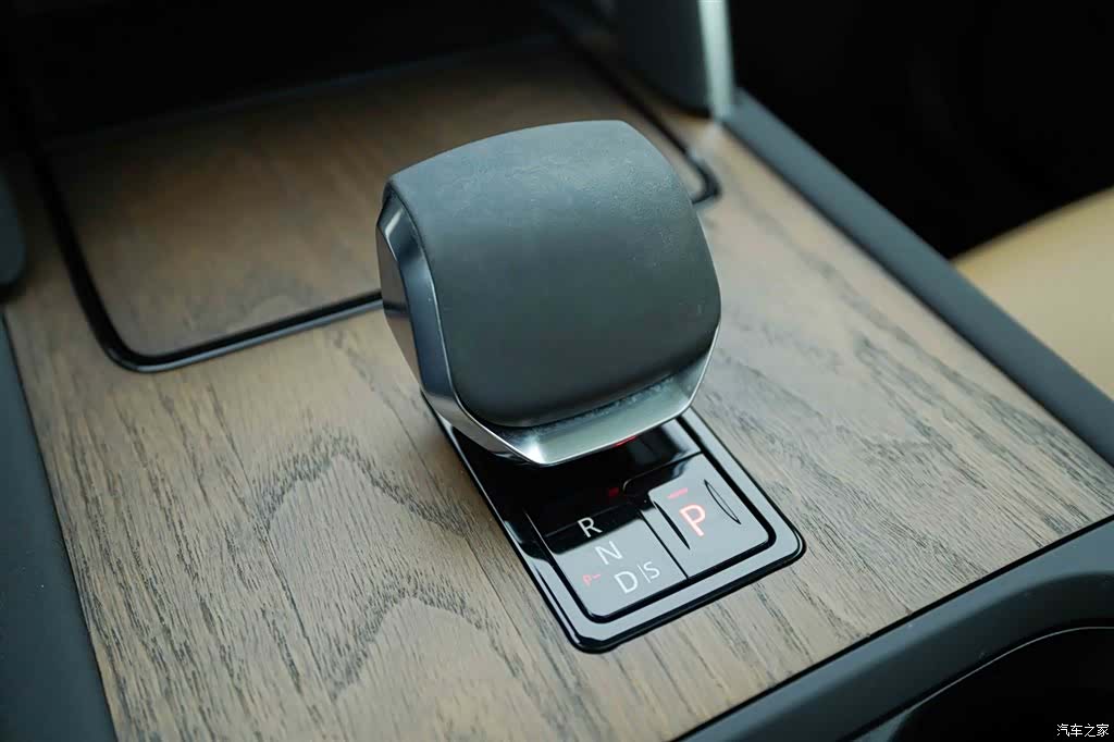 Land Rover Discovery, 2024 9