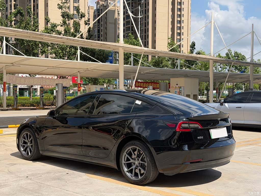 Tesla Model 3, 2022 9