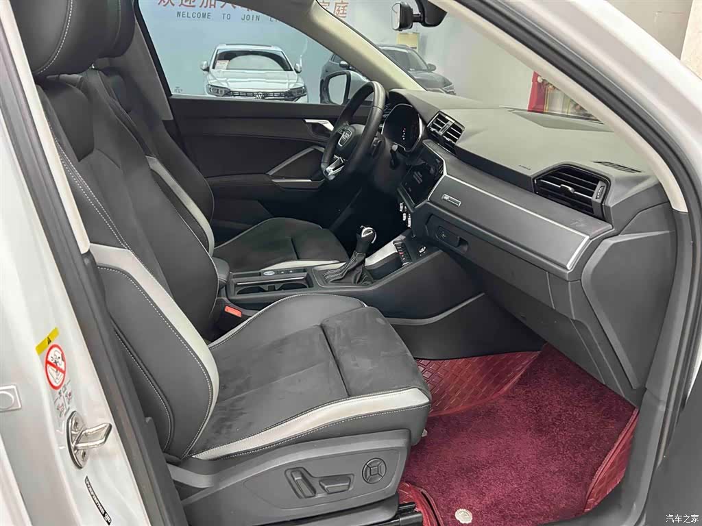 Audi Q3, 2022 13