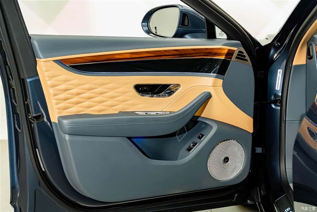 Bentley Flying Spur, 2021 21