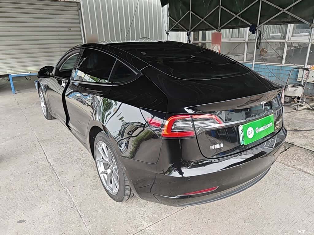Tesla Model 3, 2022 все фото