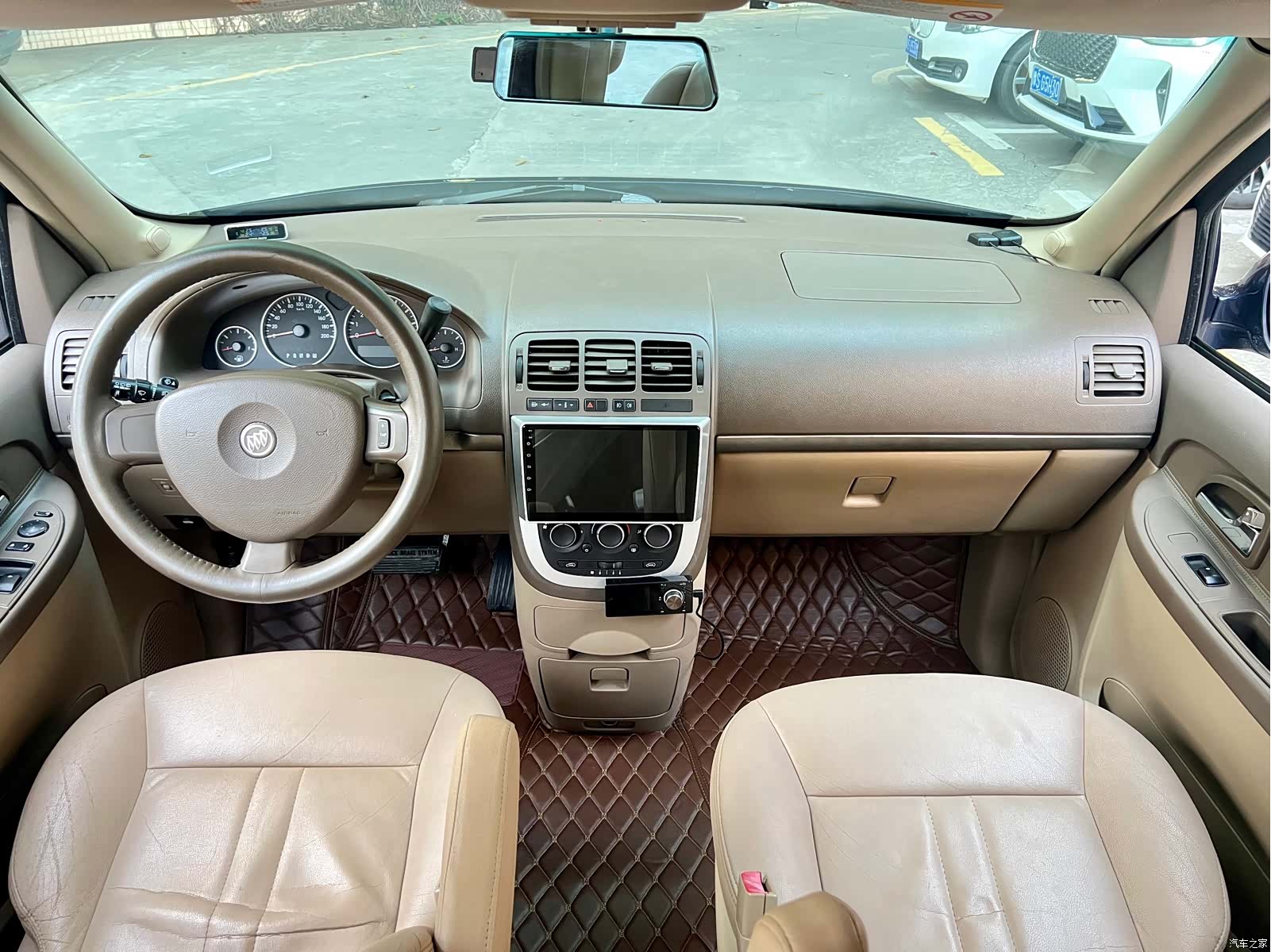 Buick GL8, 2012 9