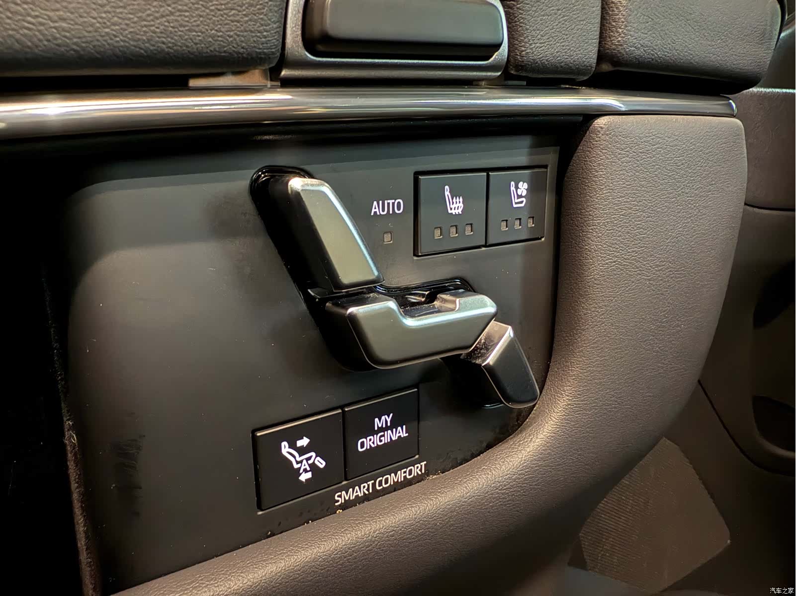 Toyota Alphard, 2024 24