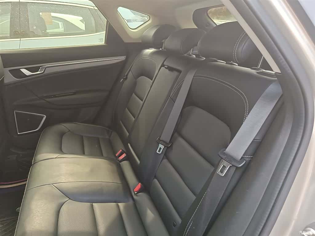 Geely Emgrand, 2018 17