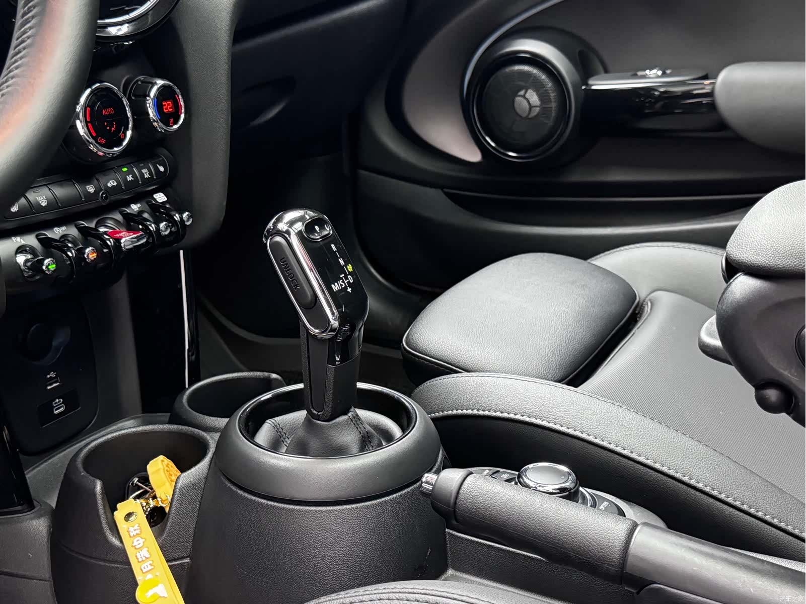 Mini Cooper, 2023 10