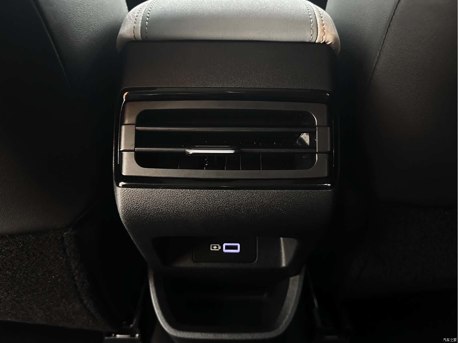 Geely Emgrand, 2023 18