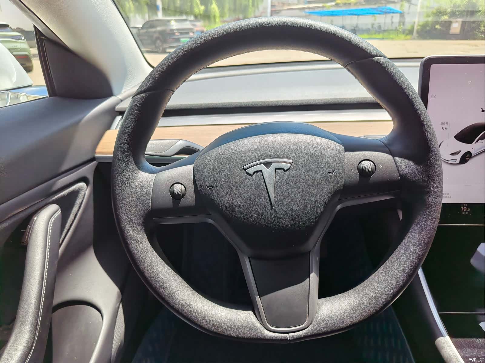Tesla Model 3, 2019 9