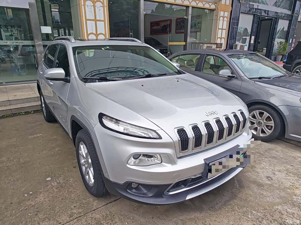 Jeep Cherokee, 2016 4