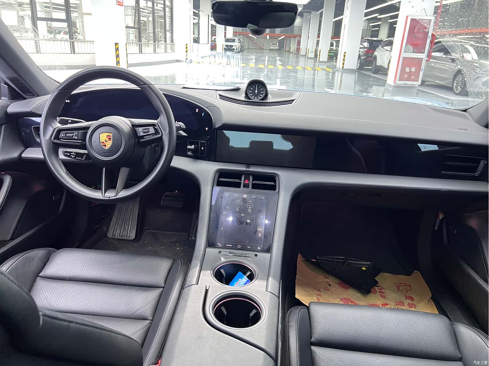 Porsche Taycan, 2020 все фото