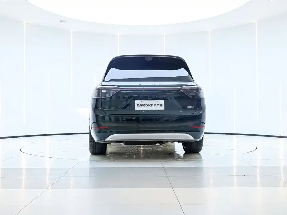 AITO Ask the world M9