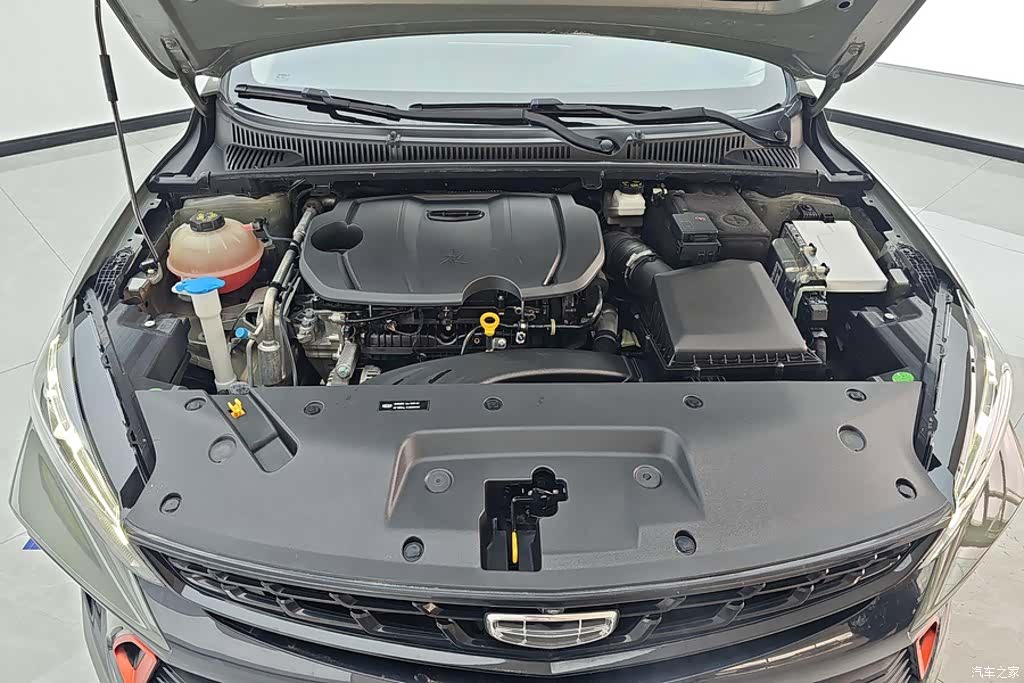 Geely Binray, 2023 10