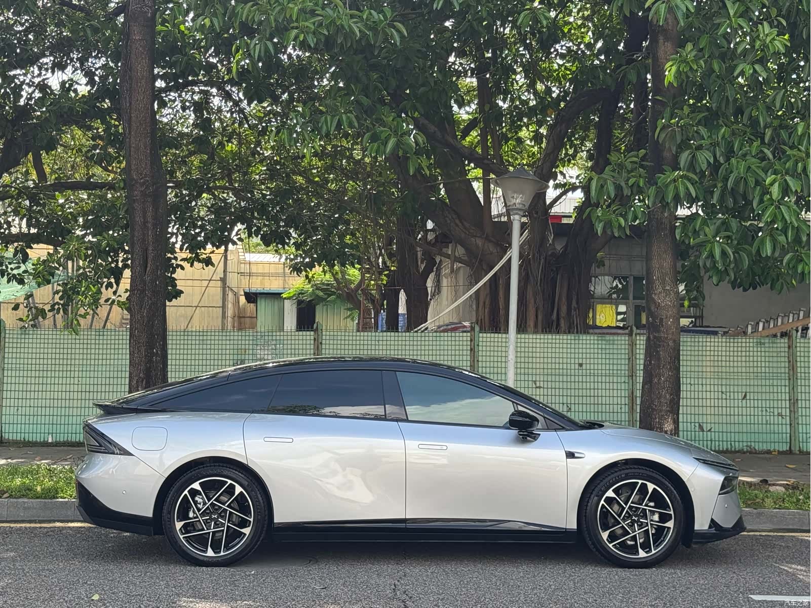 Xpeng P7, 2025 9