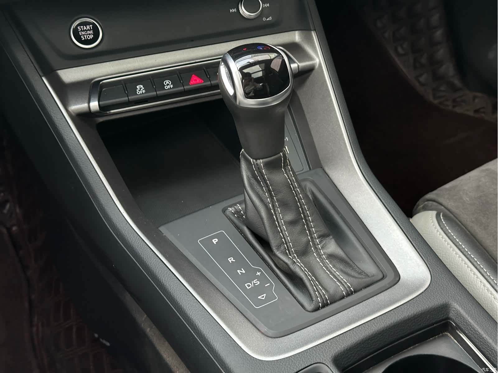 Audi Q3, 2023 13