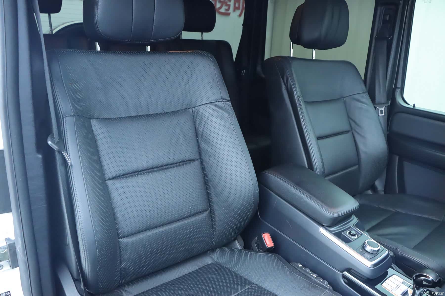 Mercedes-Benz G-Class, 2015 10