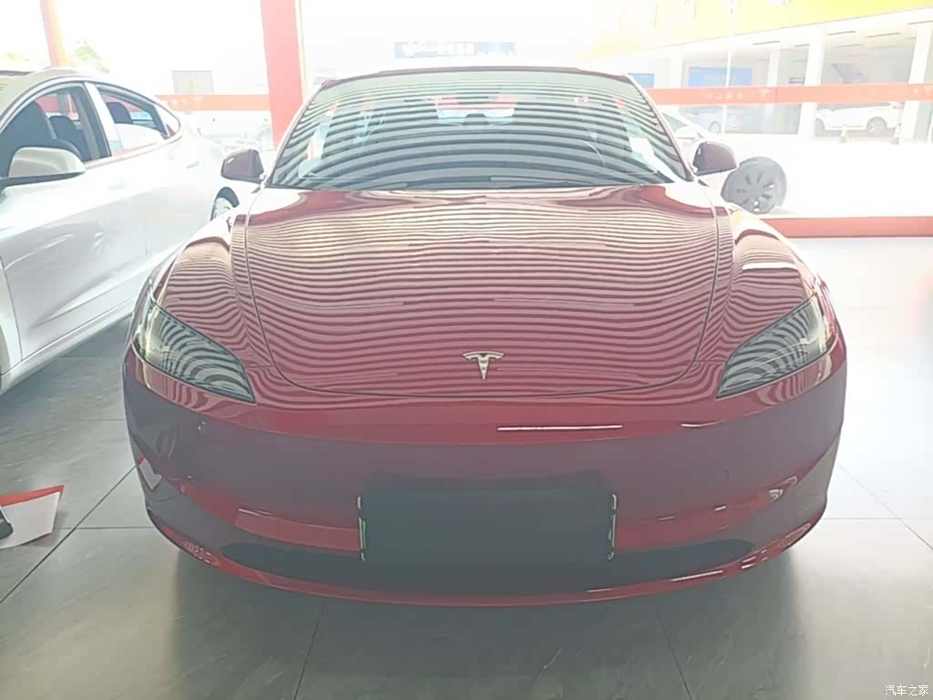 Tesla Model 3, 2024 3