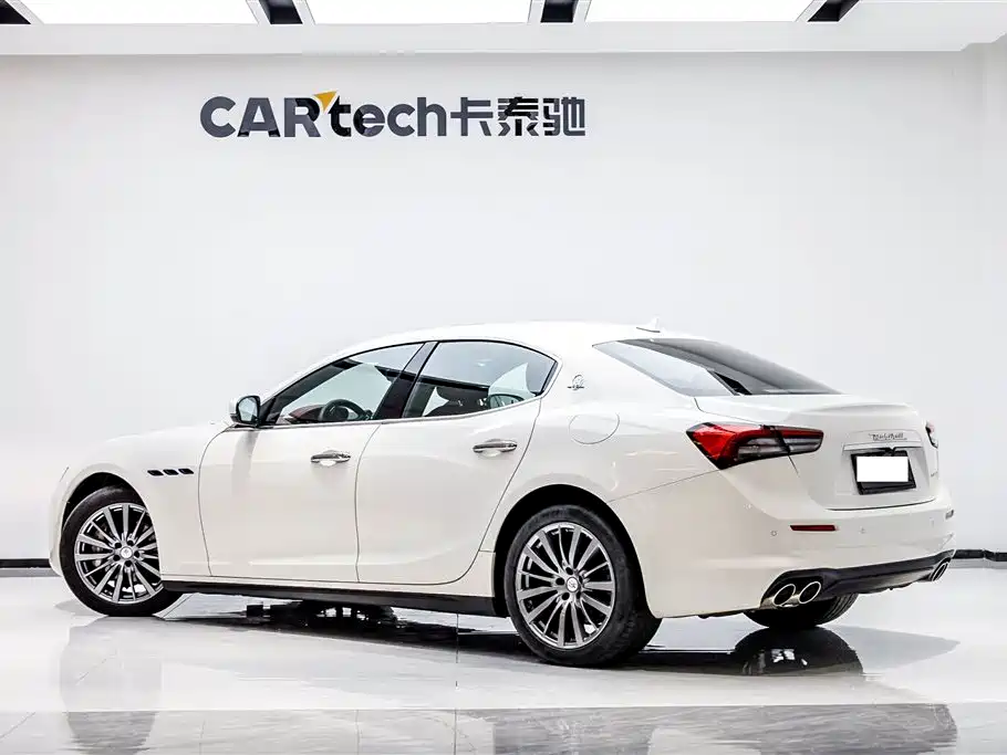 Maserati Ghibli Maserati Ghibli