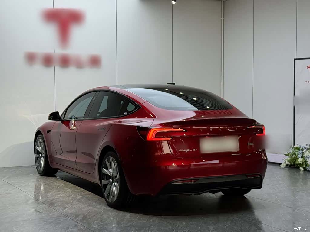 Tesla Model 3, 2024 все фото