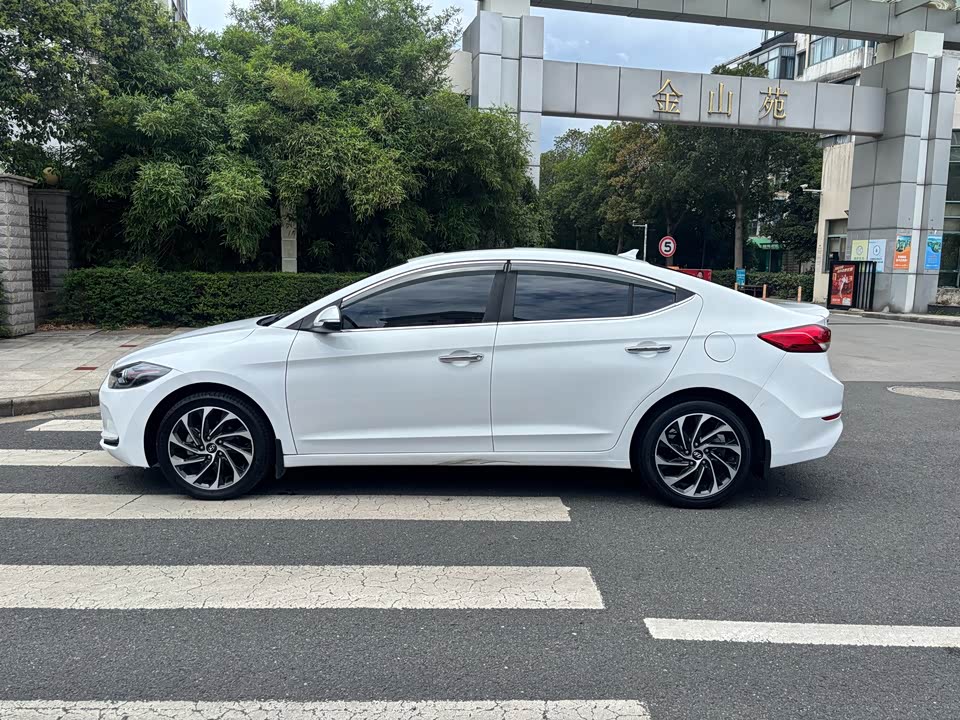 Hyundai Lead Hyundai Lead