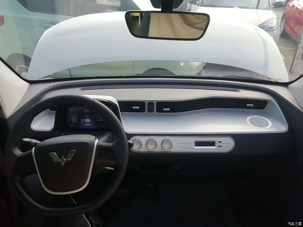 Wuling MINIEV, 2023 10