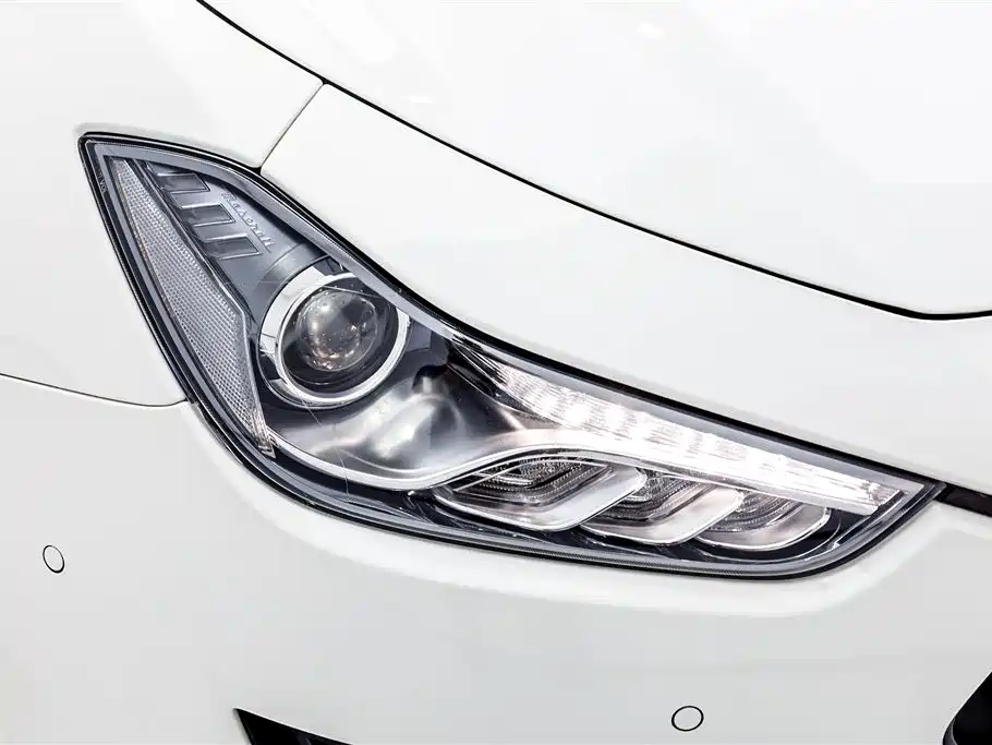 Maserati Ghibli Maserati Ghibli