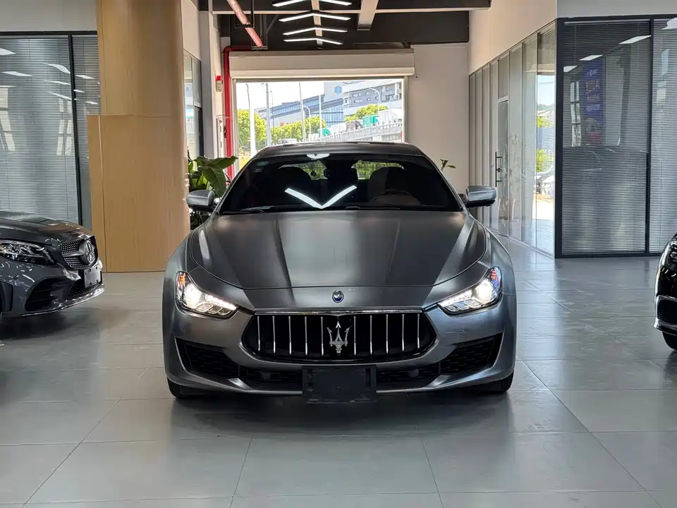 Maserati Ghibli Maserati Ghibli