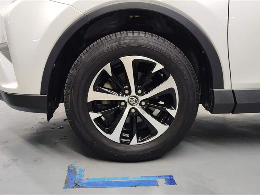 Toyota RAV4 Rongfang