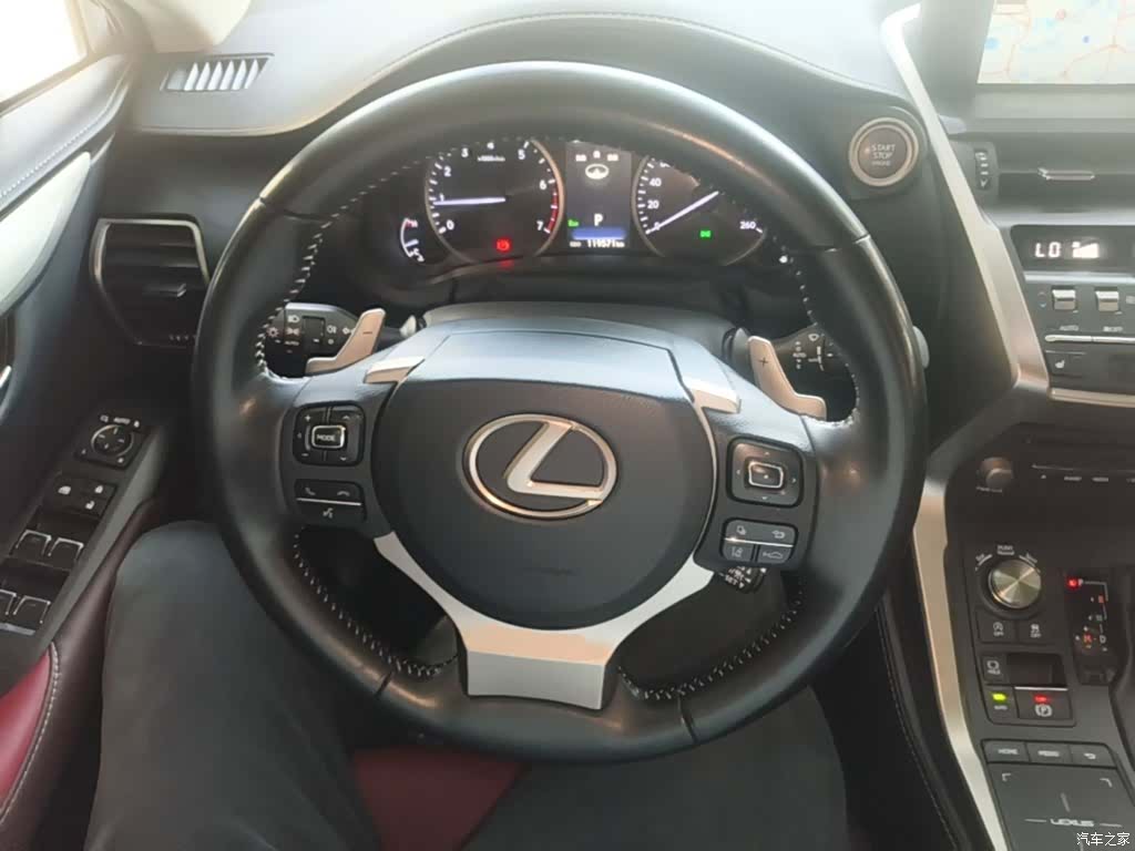 Lexus NX, 2018 11