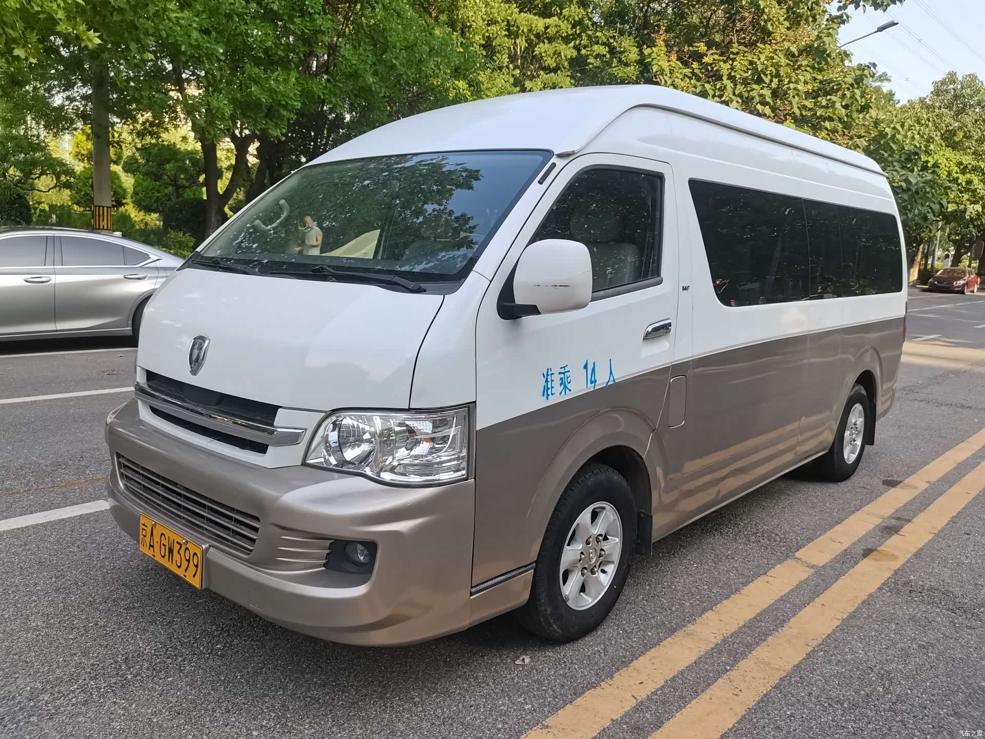 Toyota HiAce, 2017 4