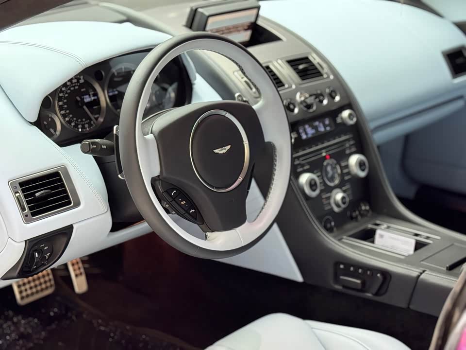 Aston Martin V8 Vantage Aston Martin V8 Vantage