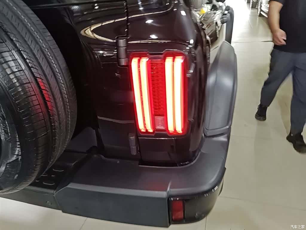Tank 300, 2022 8