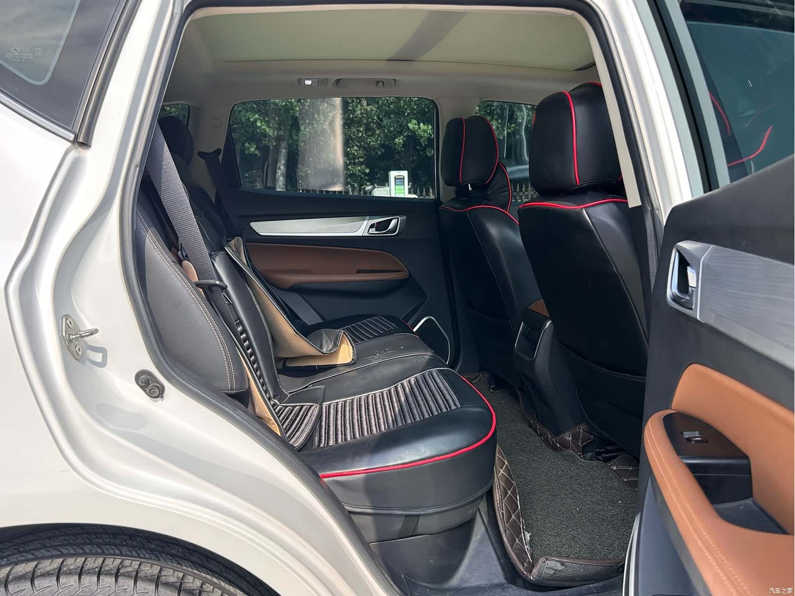 Geely X6, 2019 3