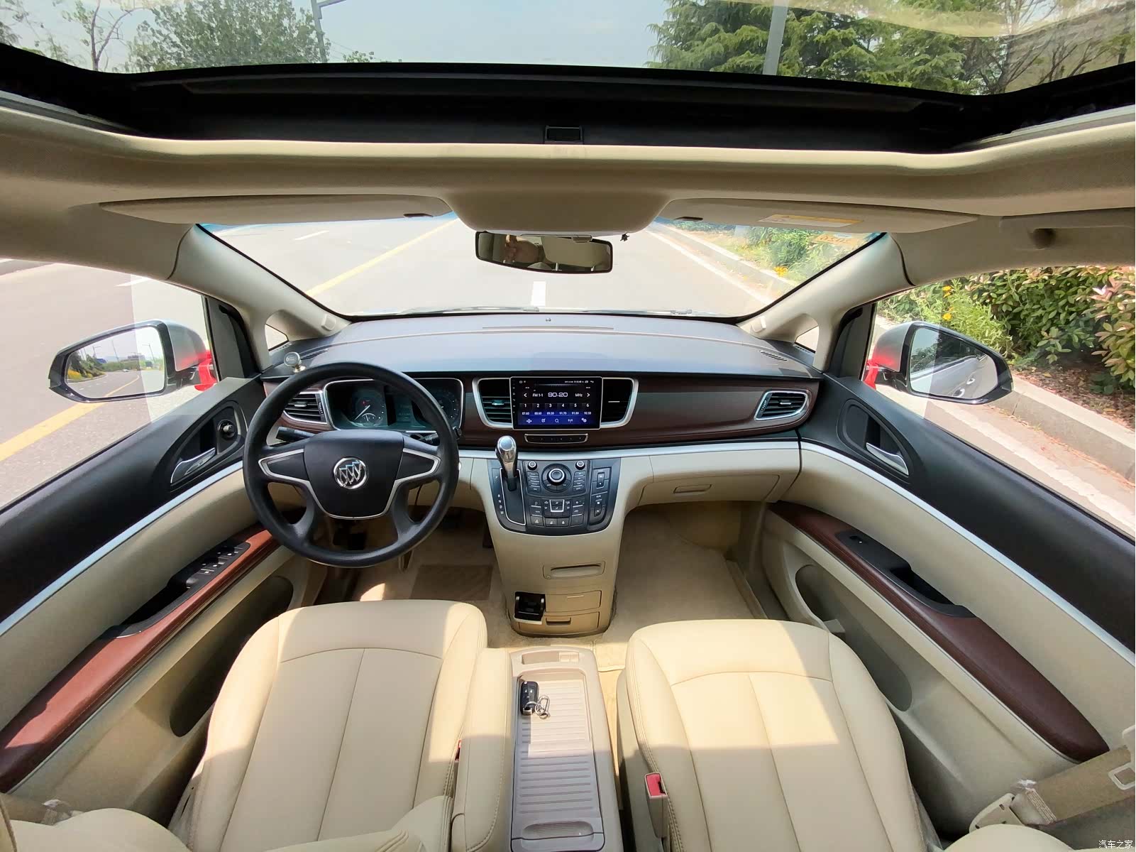 Buick GL8, 2016 19