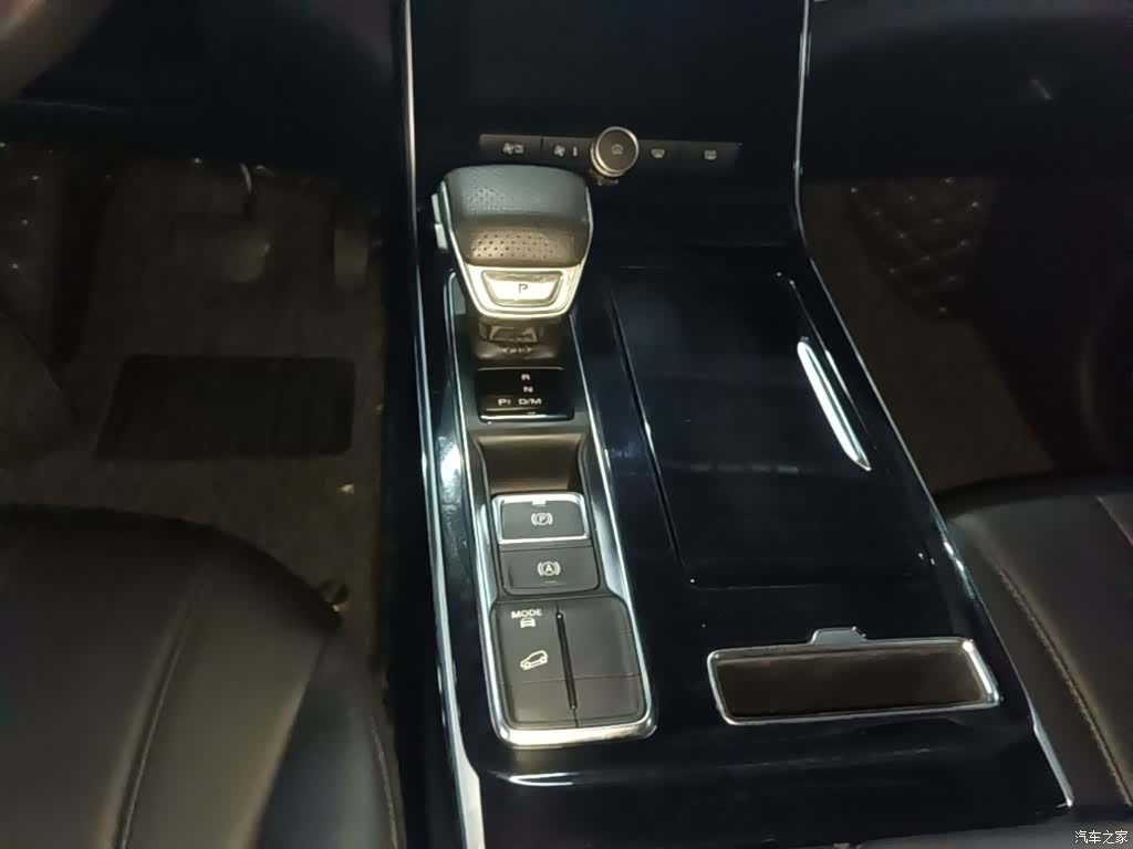Roewe RX5, 2020 14