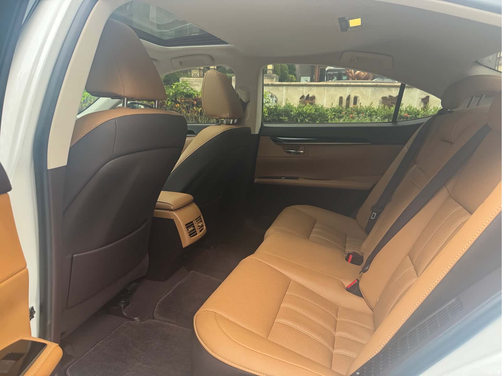 Lexus ES, 2018 9