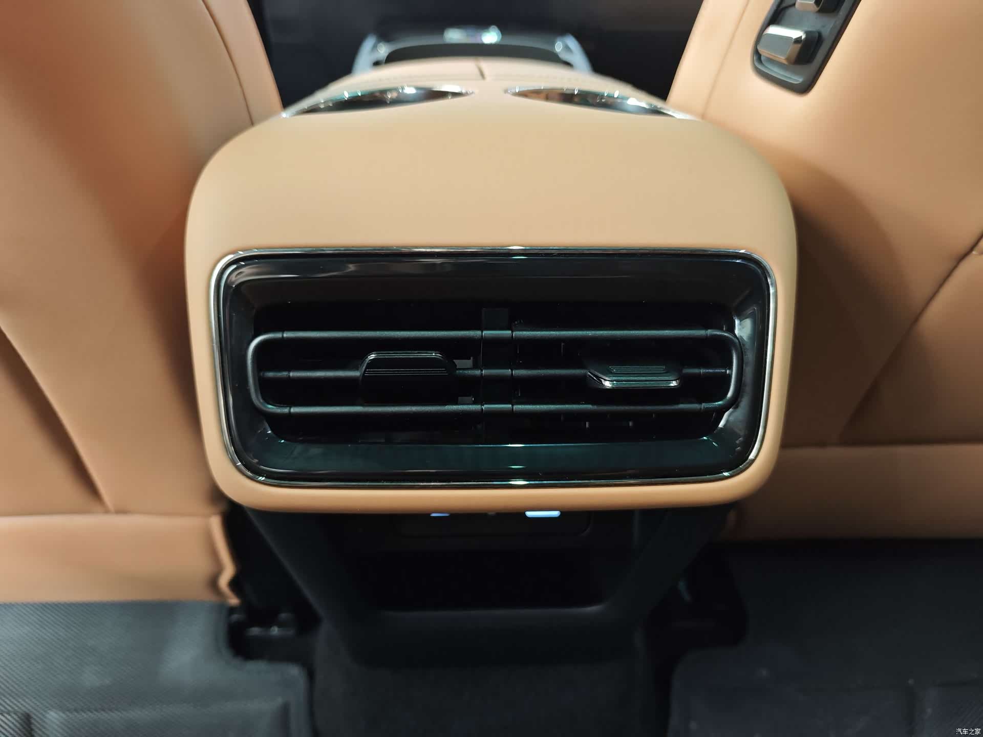 Geely 8, 2025 19