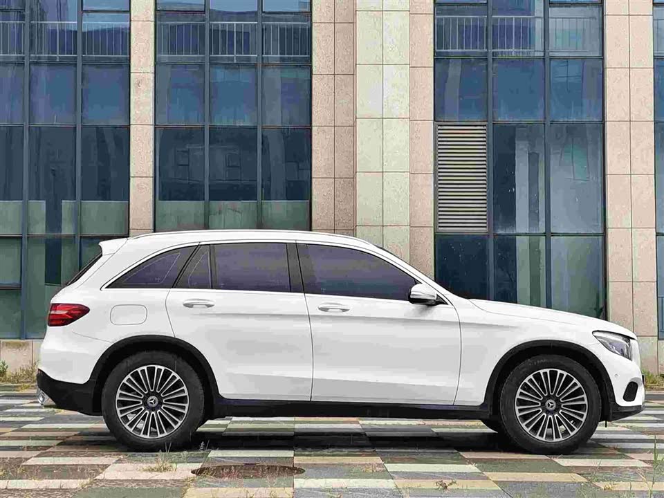 Mercedes-Benz GLC Mercedes-Benz GLC