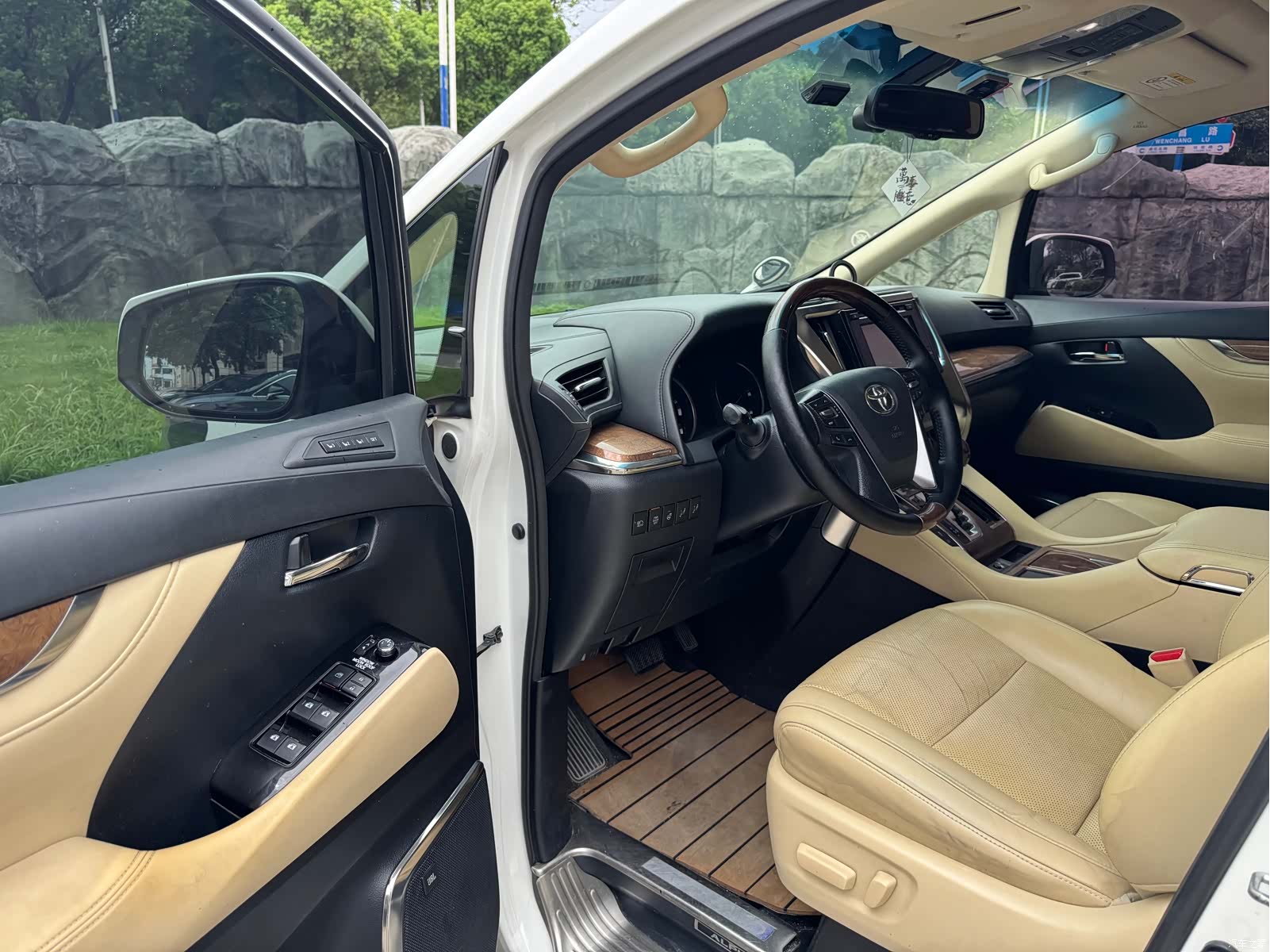 Toyota Alphard, 2016 7