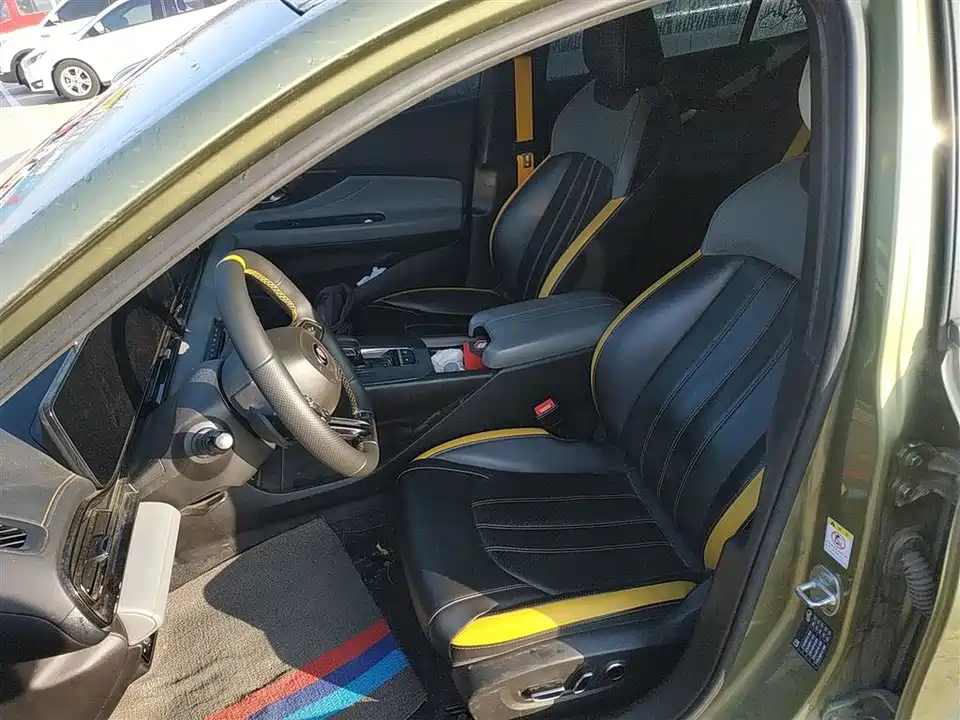 Trumpchi Shadow Leopard