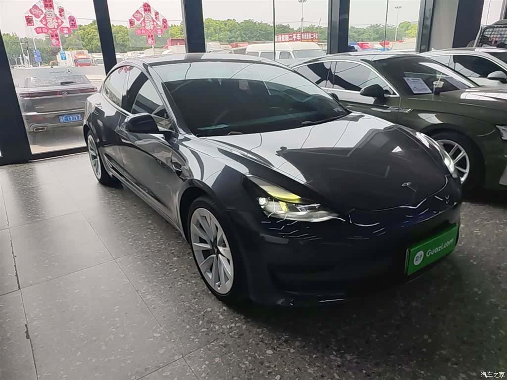 Tesla Model 3, 2021 4