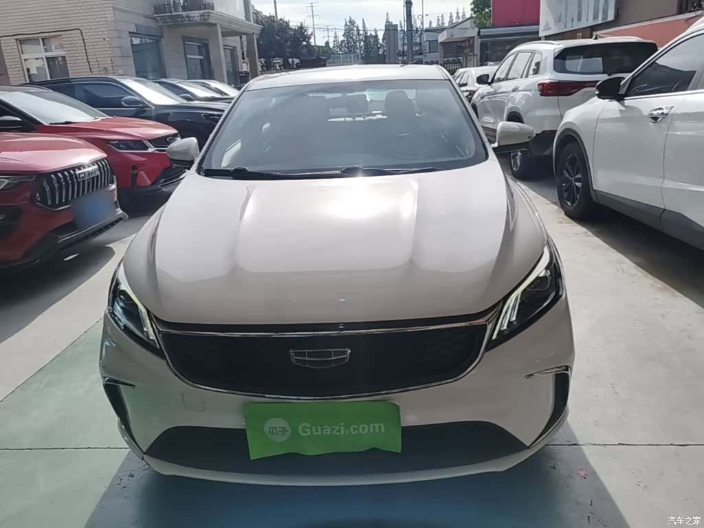Geely Binray, 2022 3