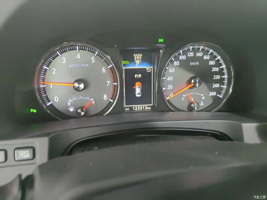 Toyota Crown, 2016 все фото
